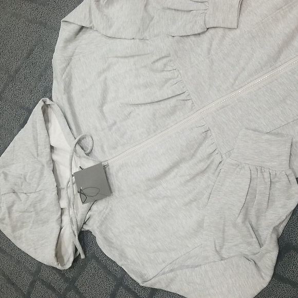 SPORTY GRAY HOODIE MINI DRESS - Picture 6 of 7